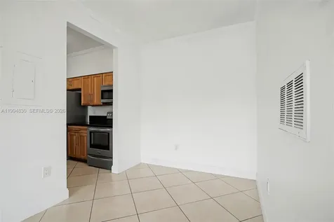 1731 NW 96th Terrace Pembroke Pines FL 33024