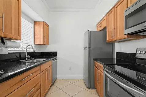 1731 NW 96th Terrace Pembroke Pines FL 33024