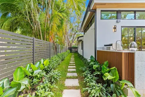 525 NE 101 Street Miami Shores FL 33138