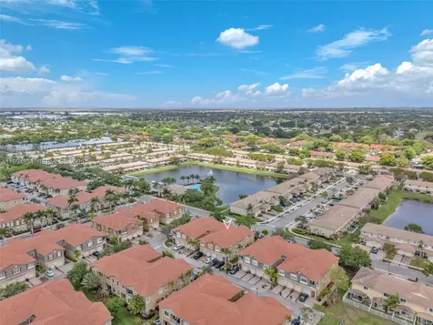 9075 Preston Place Tamarac FL 33321