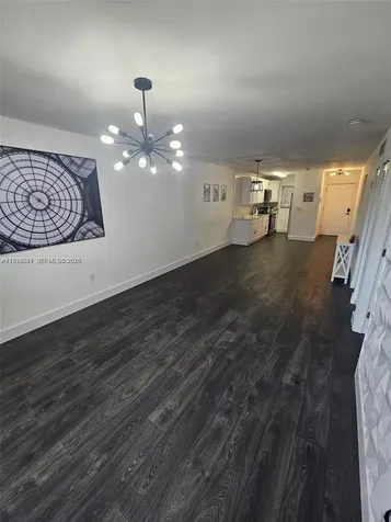 6055 W 19th Hialeah FL 33012