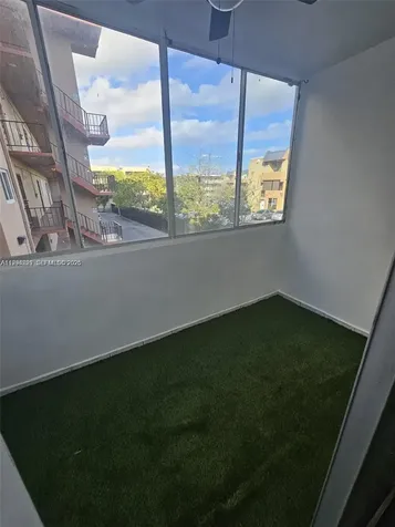 6055 W 19th Hialeah FL 33012