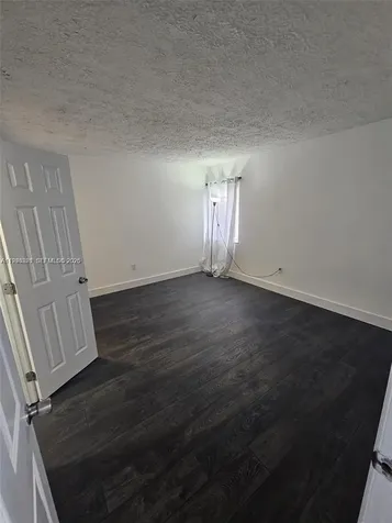 6055 W 19th Hialeah FL 33012