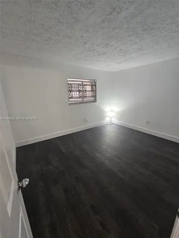 6055 W 19th Hialeah FL 33012