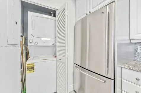 888 Brickell Key Drive Miami FL 33131