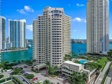 888 Brickell Key Drive Miami FL 33131