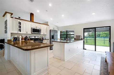 1110 Cedar Creek Way Davie FL 33325