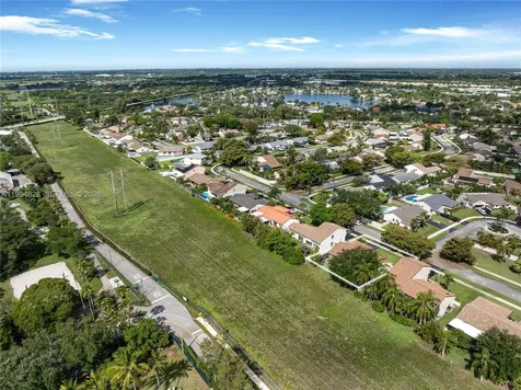 1110 Cedar Creek Way Davie FL 33325