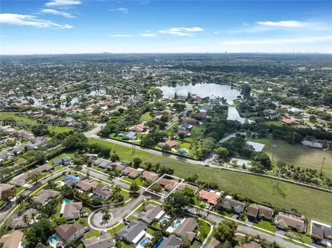 1110 Cedar Creek Way Davie FL 33325