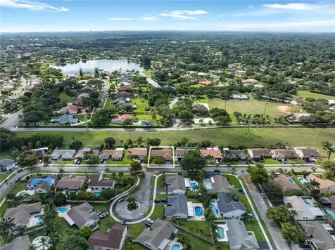 1110 Cedar Creek Way Davie FL 33325