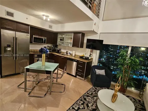 41 SE 5th Street Miami FL 33131