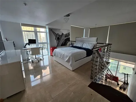41 SE 5th Street Miami FL 33131