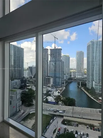 41 SE 5th Street Miami FL 33131