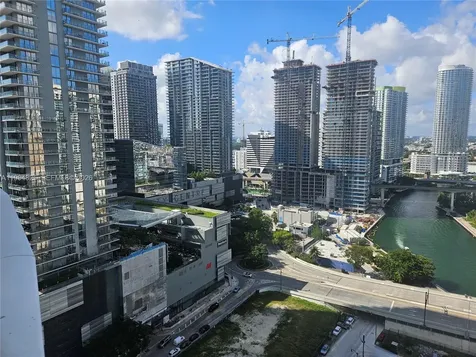 41 SE 5th Street Miami FL 33131