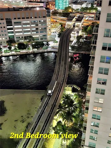 41 SE 5th Street Miami FL 33131