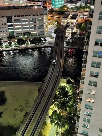 41 SE 5th Street Miami FL 33131