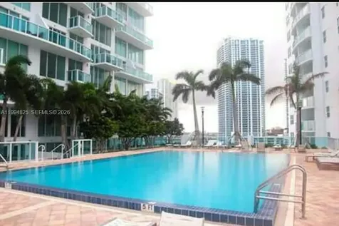 41 SE 5th Street Miami FL 33131