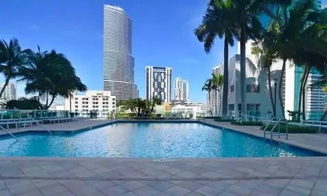 41 SE 5th Street Miami FL 33131