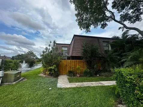 7671 W Courtyard Run W Boca Raton FL 33433