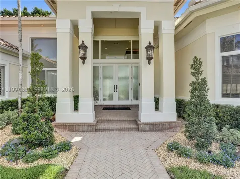 2512 Princeton Court Weston FL 33327