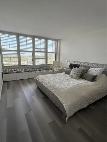 Hallandale Beach FL 33009