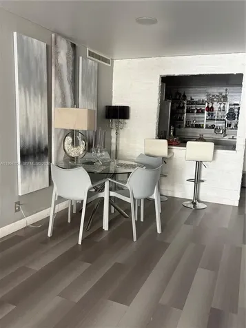 Hallandale Beach FL 33009