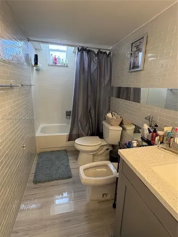 Hallandale Beach FL 33009