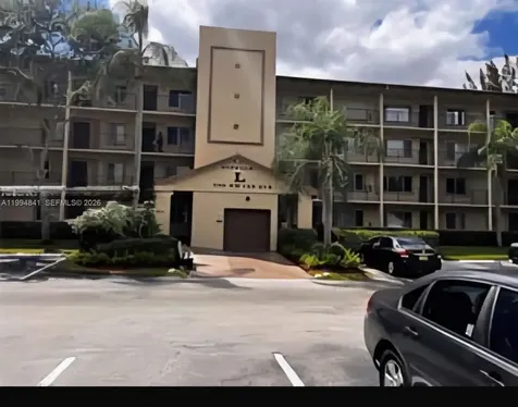 900 SW 142nd Avenue Pembroke Pines FL 33027