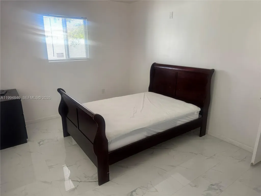 1261 NE 209th Terrace Miami FL 33179