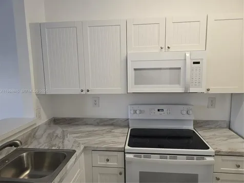 1575 NE 33rd Avenue Homestead FL 33033