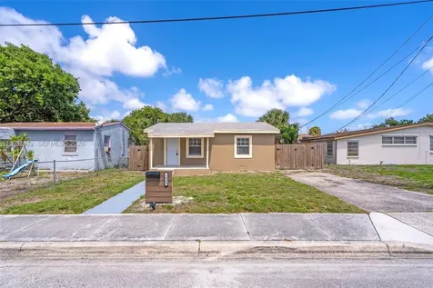 1660 W 26th Street Riviera Beach FL 33404