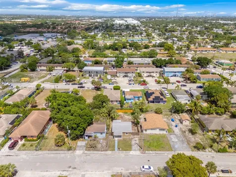 1660 W 26th Street Riviera Beach FL 33404