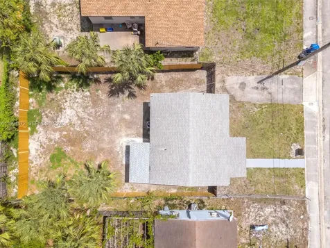 1660 W 26th Street Riviera Beach FL 33404
