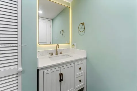 9118 SW 20th Court Davie FL 33324