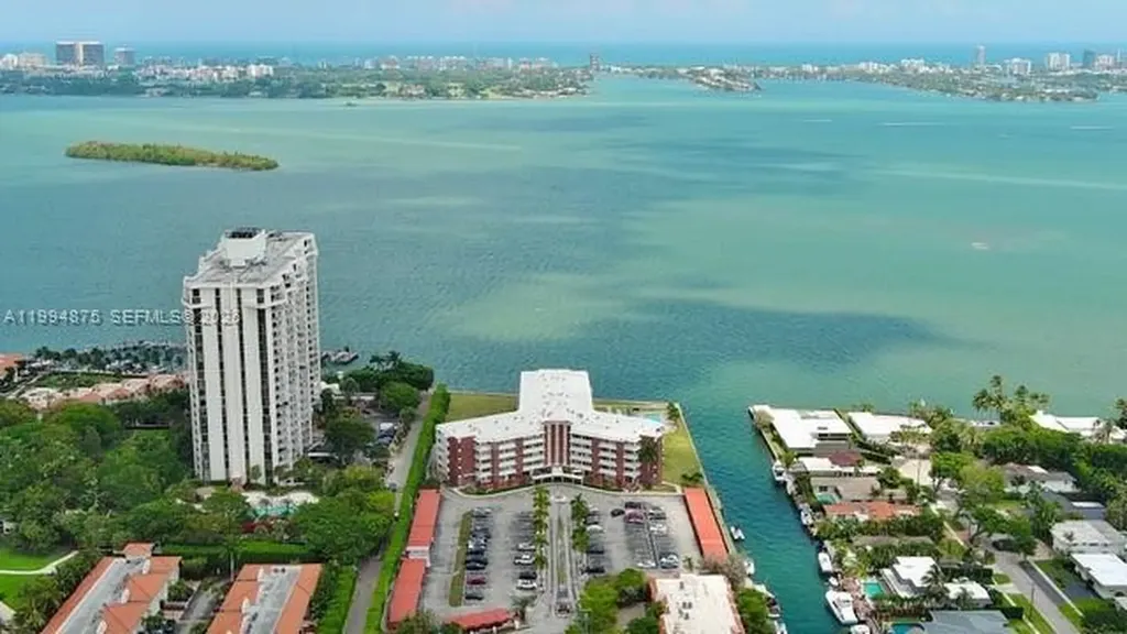 1700 NE 105th Miami Shores FL 33138