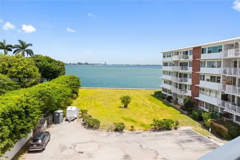 1700 NE 105th Miami Shores FL 33138