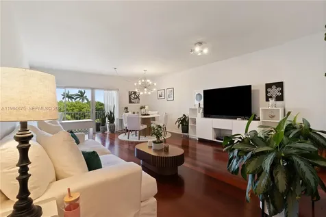 1700 NE 105th Miami Shores FL 33138