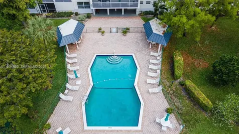 4025 N Federal Highway Oakland Park FL 33308