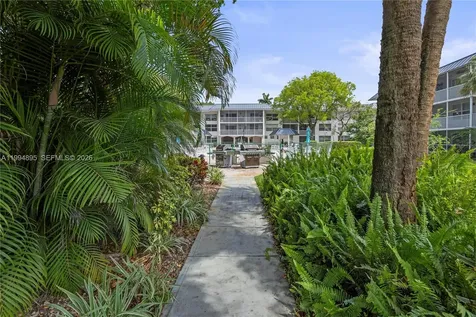4025 N Federal Highway Oakland Park FL 33308