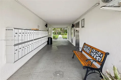 4025 N Federal Highway Oakland Park FL 33308