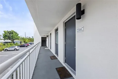 4025 N Federal Highway Oakland Park FL 33308