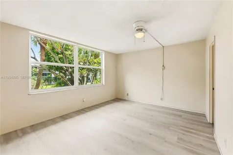 4025 N Federal Highway Oakland Park FL 33308