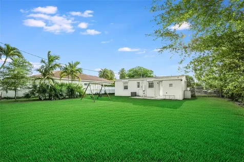 5401 SW 97th Court Miami FL 33165