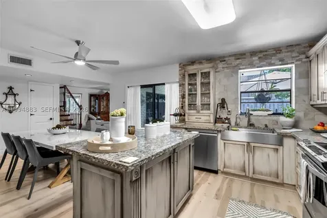 8106 SW 23rd Street North Lauderdale FL 33068
