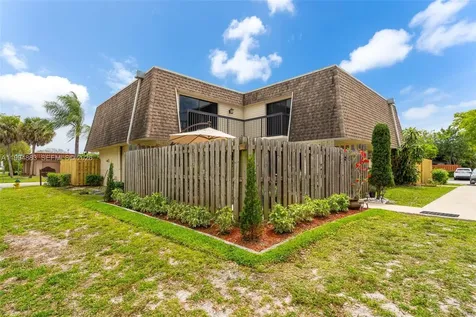 8106 SW 23rd Street North Lauderdale FL 33068