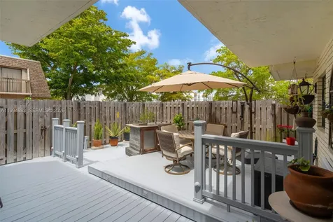 8106 SW 23rd Street North Lauderdale FL 33068