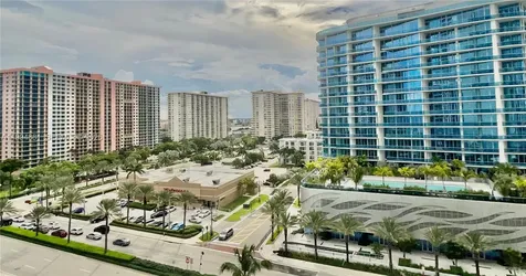 17555 Collins Avenue Sunny Isles Beach FL 33160