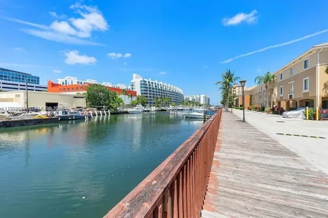 Aventura FL 33180