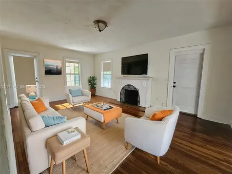 2385 SW 23rd Terrace Miami FL 33145