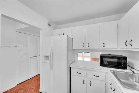 3090 NW 46th Avenue Lauderdale Lakes FL 33313